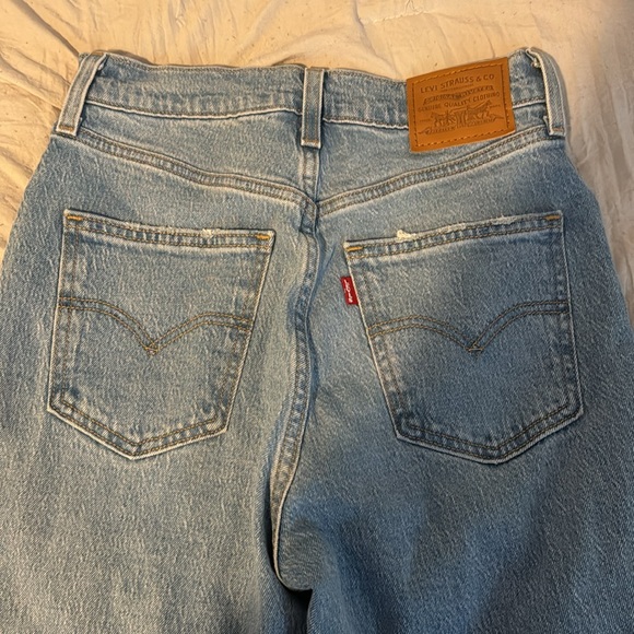 Levi’s 70s high rise flare - Picture 2 of 4